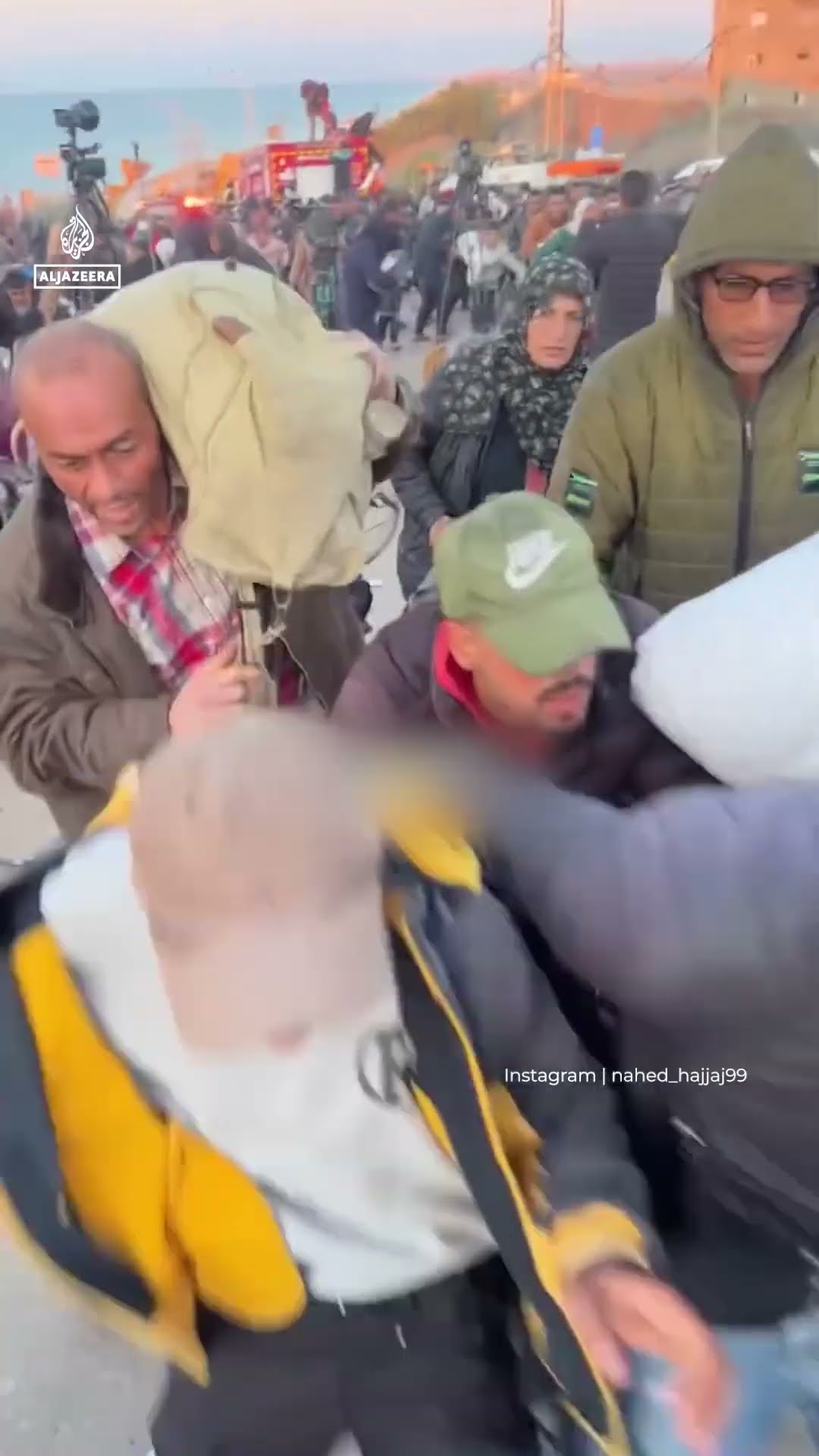 Israeli forces fire on crowds near Gaza’s Netzarim Corridor | AJ #shorts