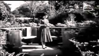 كان يوم حبك أجمل صدفة  عبد الحليم  موعد غرام 1956 ‎   YouTube