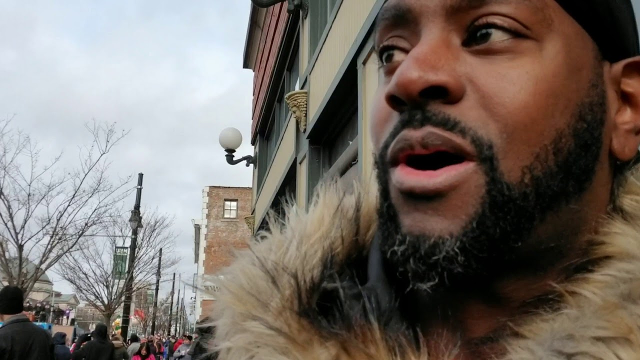 Thanksgiving day parade vlog - YouTube
