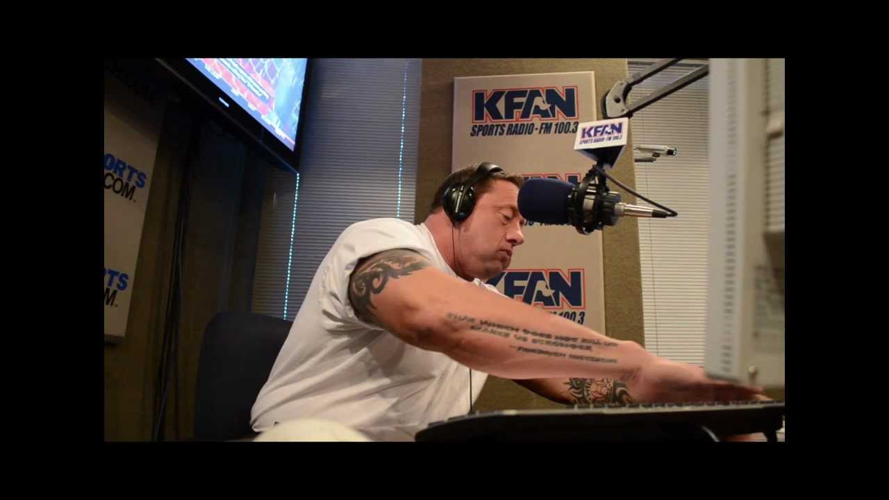 Superstar Mike Morris Eats a GIANT Snickers bar in 20 minutes! (Time