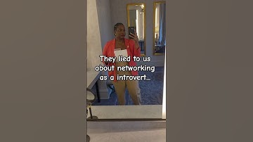 How to network at a conference as an introvert (without feeling awkward)
