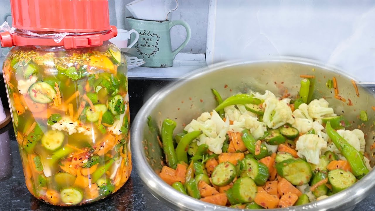 مخلل المشكل بتاع رمضان بحبة البركه والكرفس في اربع ايام وطعم حكايه