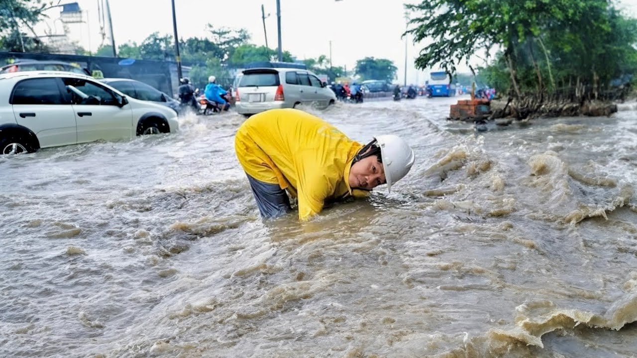 Drainage Disaster Averted Unclogging the Storm Drain to Prevent ...