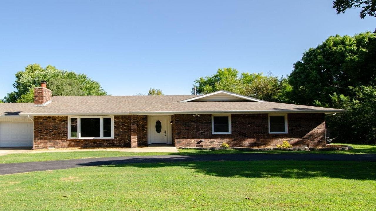 603 East Kay Street, Republic, MO Presented by Sue Carter Real Estate