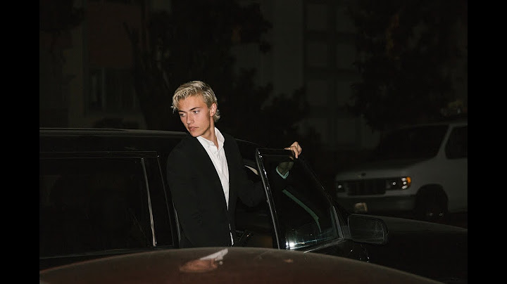 LUCKY BLUE SMITH