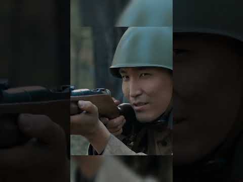 Якутский охотник учится стать снайпером #shorts #снайпер #боевик #история