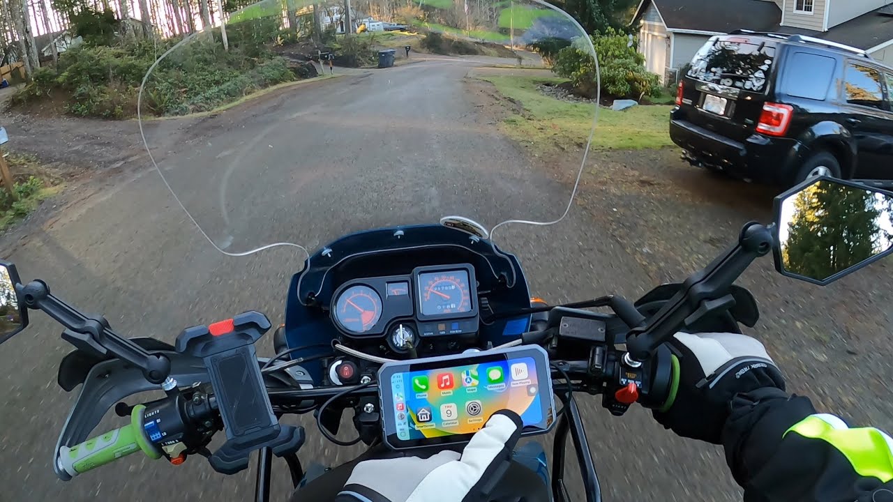 First Ride with the Spedal CL872 Smart Motorcycle Screen & Moman