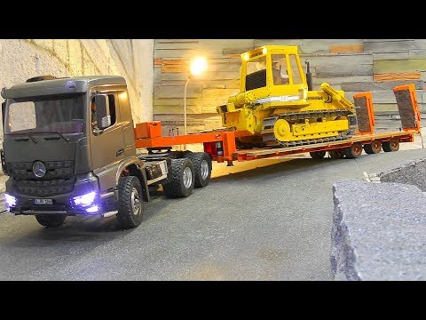 Rc Liebherr Dozer Repair New Color Yellow For The Old Liebherr 741 Youtube