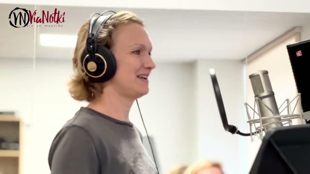 «ViaNotki» с песней «Остров надежды» (A-Студио cover). 