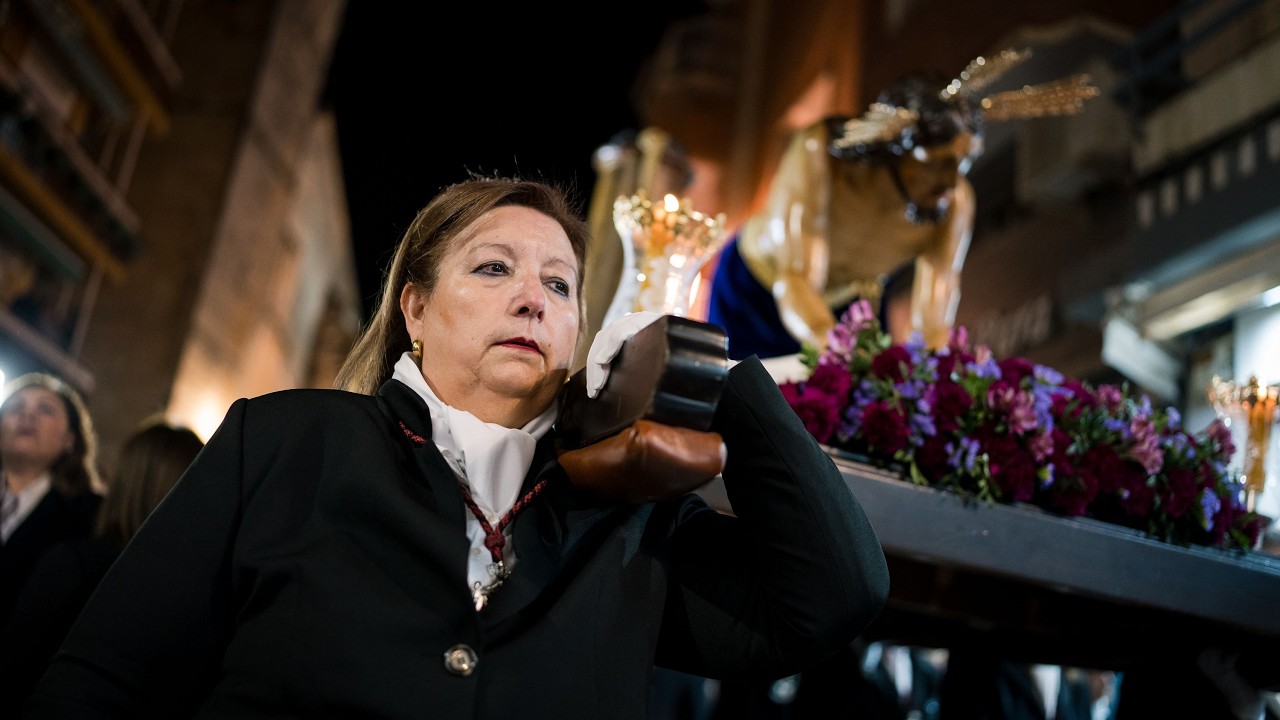 Las imágenes del Vía Crucis del Stmo. Cristo de la Humillación por las calles de Lucena