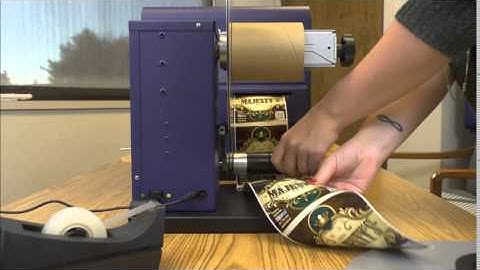 How to use the Kiaro label rewinder