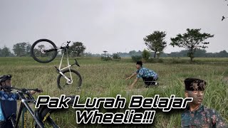 PAK LURAH BELAJAR WHEELIE SAMA HAYMIN