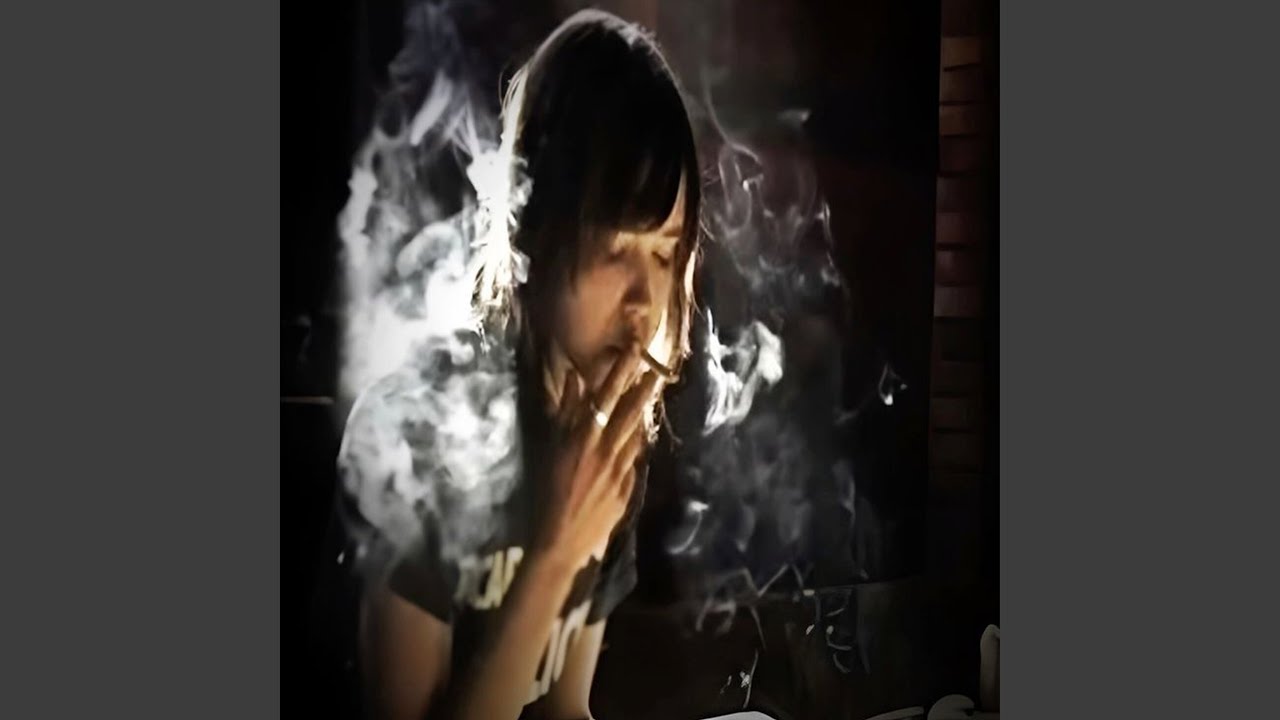 Guarda feel me su YouTube Guarda feel me su YouTube