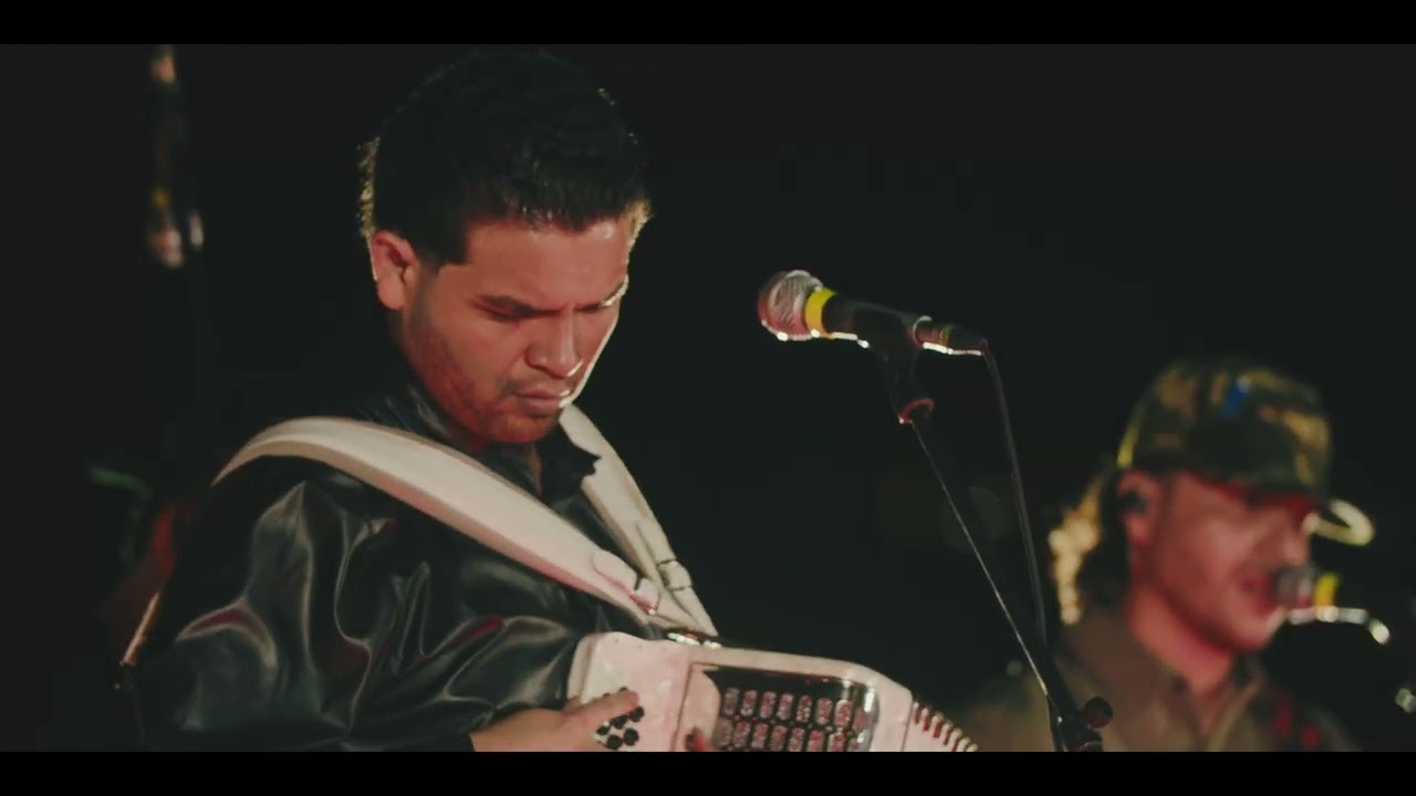 Proyecto Real - La Vuelta (En Vivo)