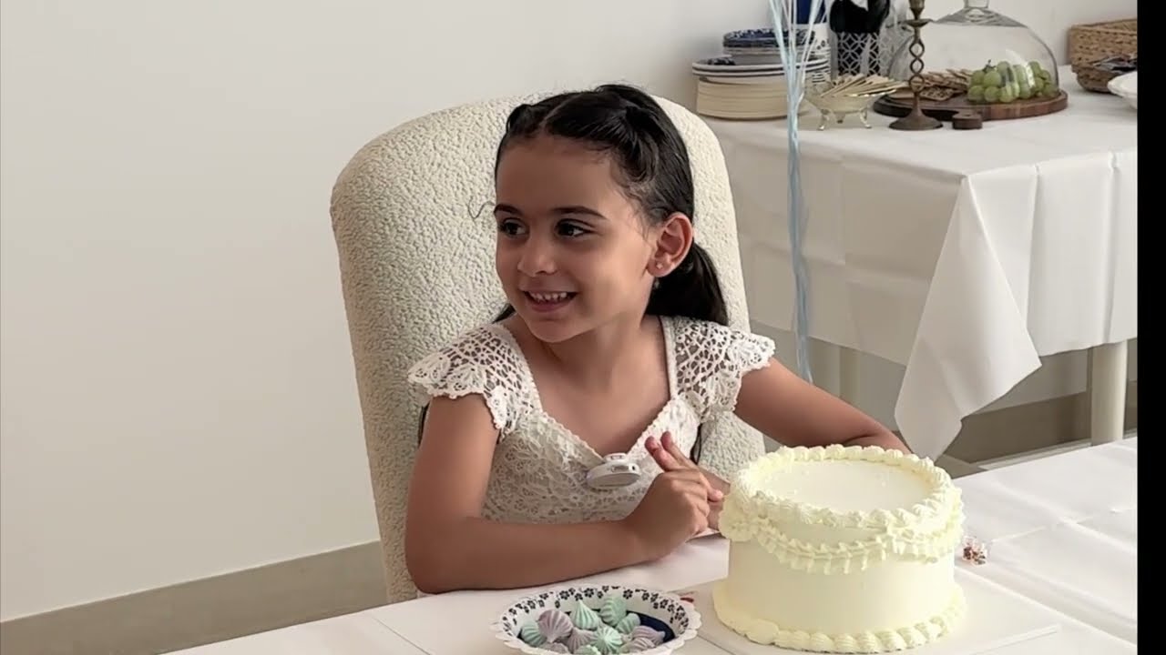 ربنا يبارك في كل ام مخلّصه لاولادها ، may Allah bless all mothers who really care about her children