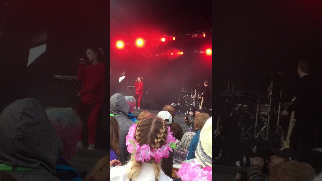 Sigrid - New song at Trænafestivalen