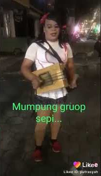 Bencong nyanyi wik wik