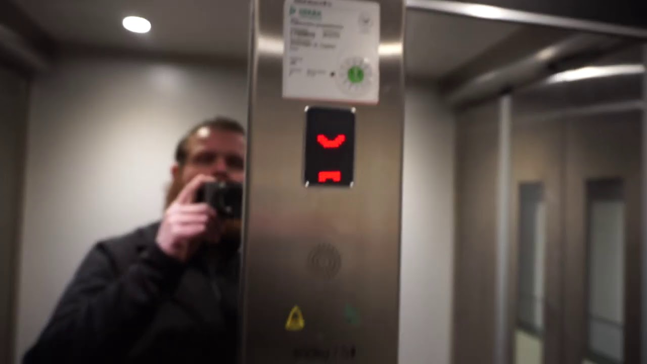 SLOW!!! 2015 Aritco A9000 Screw Driven Elevator @ Smedsvägen 1B, Ljusne, Sweden.