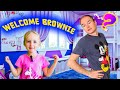 Sofia Show | Vlog day | Welcome Brownie!