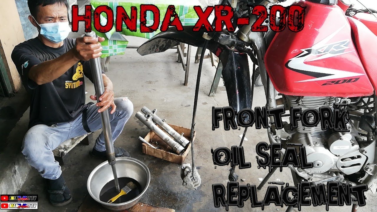 Motorcycle Fork Supension Oil & Oil Seal Replacement | HONDA XR200 | How To Clean Using Gasoline