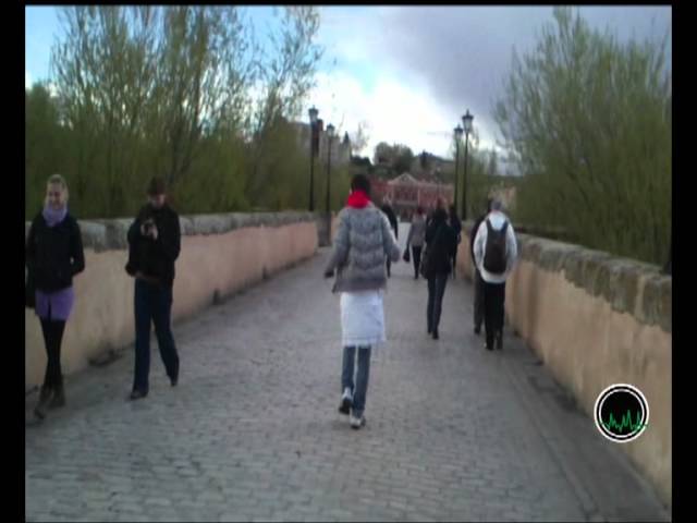 io penso positivo (ragazzo matto urla sul ponte di Salamanca)