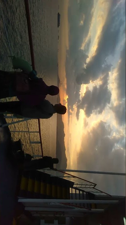 STORY WA KEREN 30 DETIK || INDAH NYA TERBIT MATAHARI  DI ATAS KAPAL