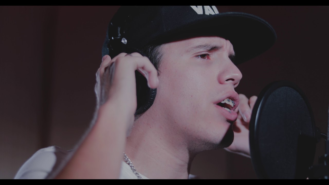 AQUÍ EN TIJUANA \ Diferente Nivel