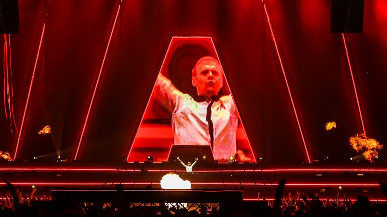 Armin van Buuren feat. Josh Cumbee - Sunny Days (Tech Mix) [Live at The Best Of Armin Only]