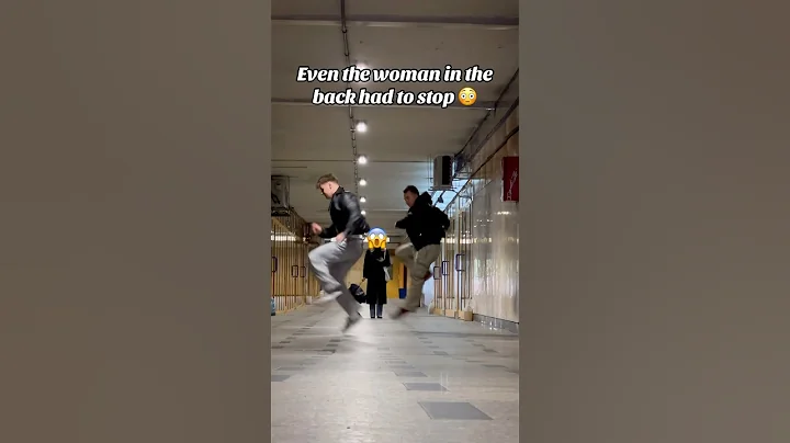 We stopped the girl with our dance / JUMPSTYLE/