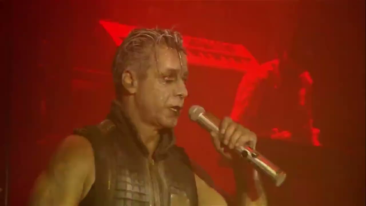 Rammstein - Feuer Frei (Live Pinkpop 2016)