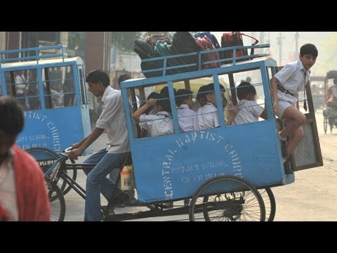 India School Bus Rickshaw: Ten Kids Cram In