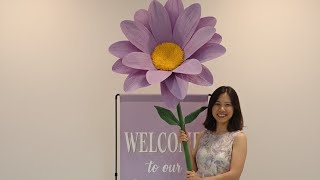 DIY Giant Crepe Paper Daisy- Easy Giant flower inspiration