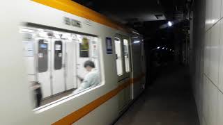 OsakaMetro（大阪メトロ）緑橋駅で80系普通井高野行き発車シーン（2020年3月23日月曜日）携帯電話で撮影