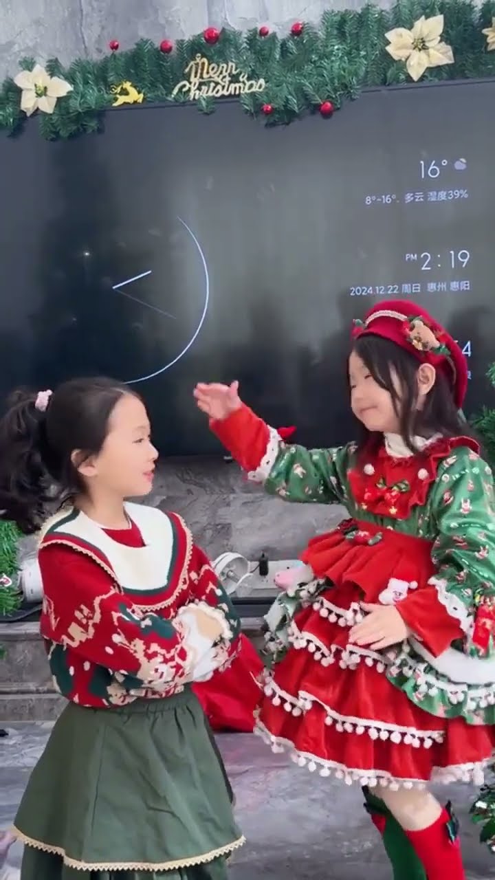 【斗罗大陆】软萌的小coco怎么敢和唐老六比身高啊，简直完败啊！ #斗罗大陆#唐老六#coco