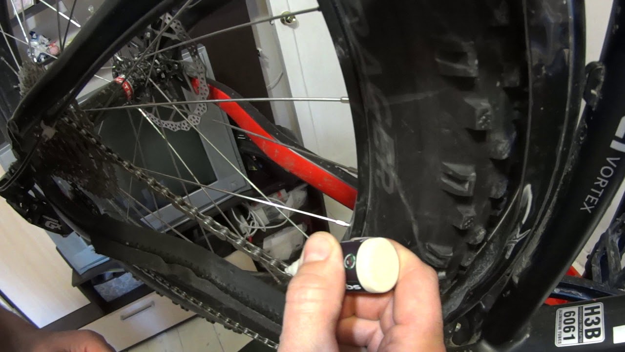 Тест смазок для цепи SMG LuBe vs. Squirt. Часть первая , нанесение.