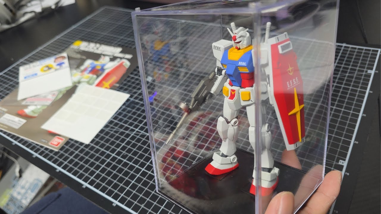 모모델링 도료로만 건담 도색해서 친구 선물하기