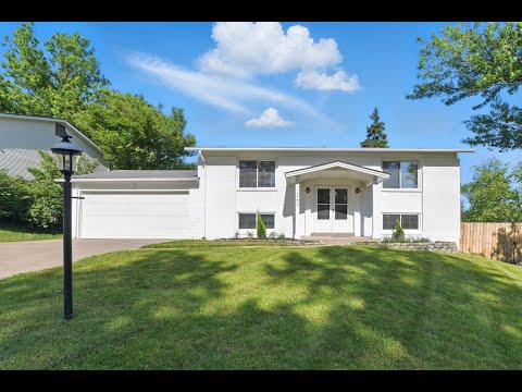 1367 Glenrock Drive, Maryland Heights, MO home video tour