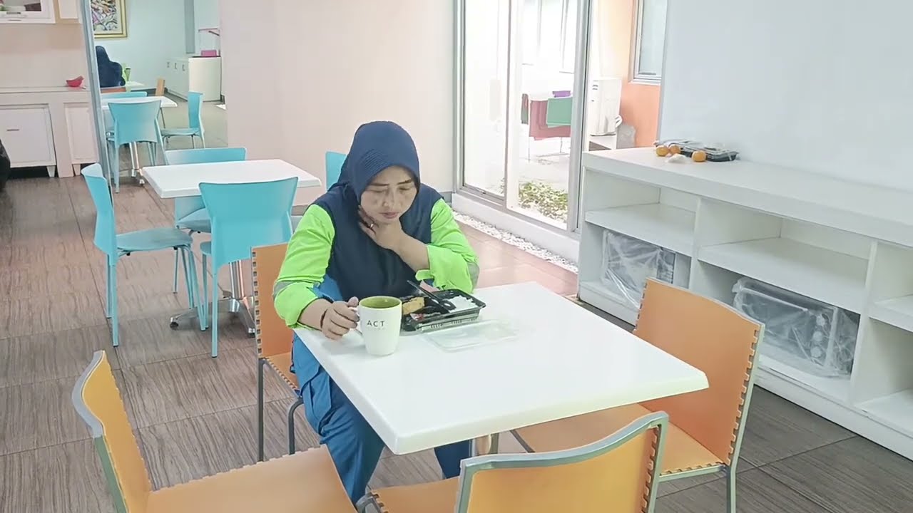 Pertolongan Pertama Kasus Tersedak Pada Diri Sendiri Tanpa Adanya Penolong.