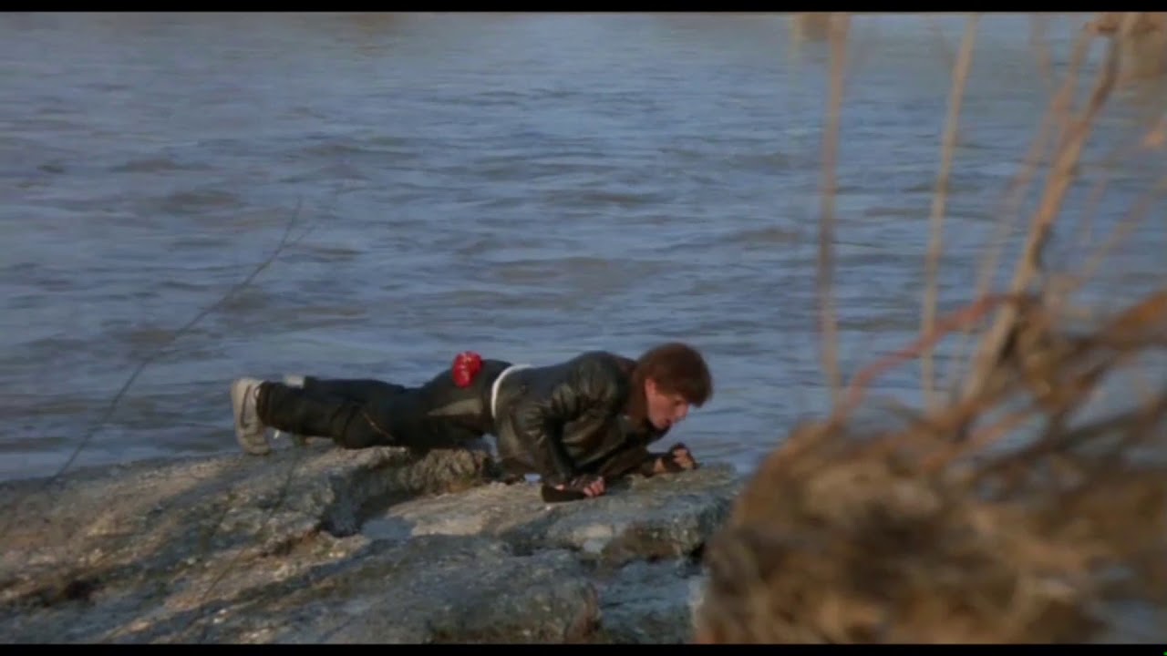 Crispin Glover invents PLANKING in 1986's "River's Edge" YouTube