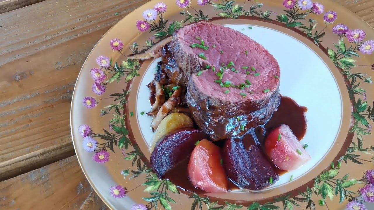 Filet mignon de veau entier cuit à basse température - Viande Suisse