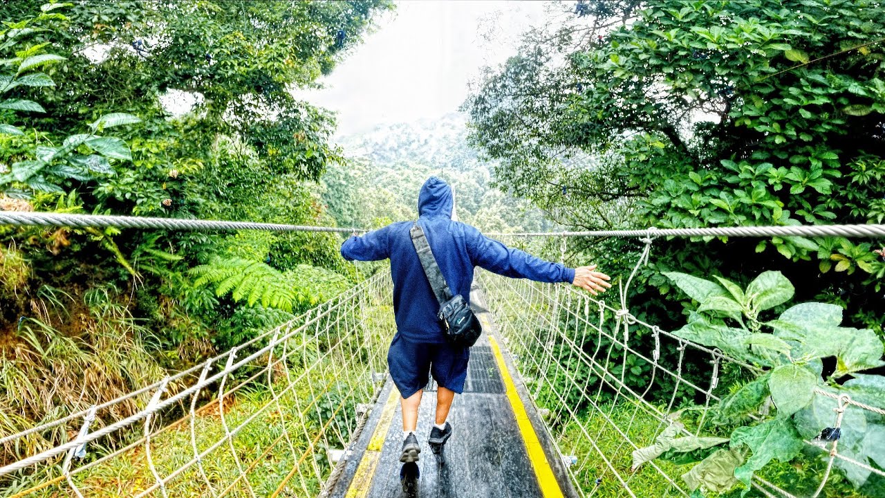 أطول جسر معلق فوق أنفاس البركان / جسر رينجانيس وبركان كاواه في باندونج 🇲🇨