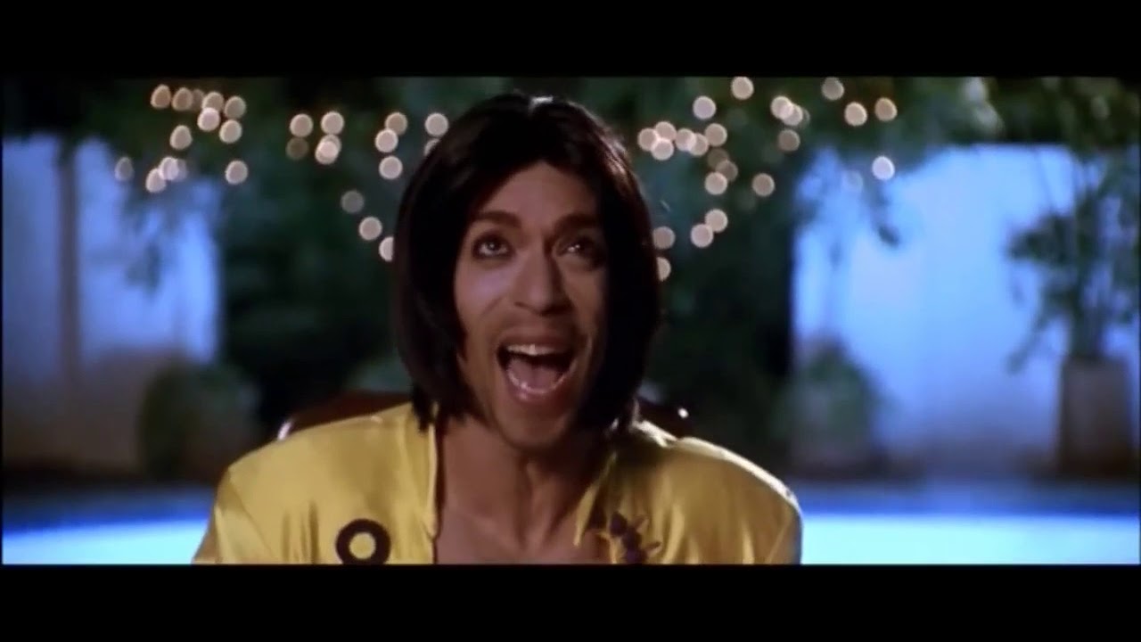 Scary Movie 1 Scream Opening Scene - YouTube