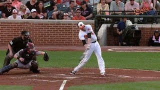 BOS@BAL: Trumbo singles home two in the 1st