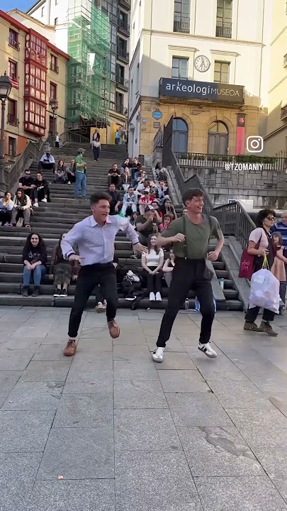 cowboy 🤠 #bilbao #dance #fanny #viral