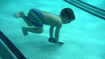 3yo William Diving down to get his 