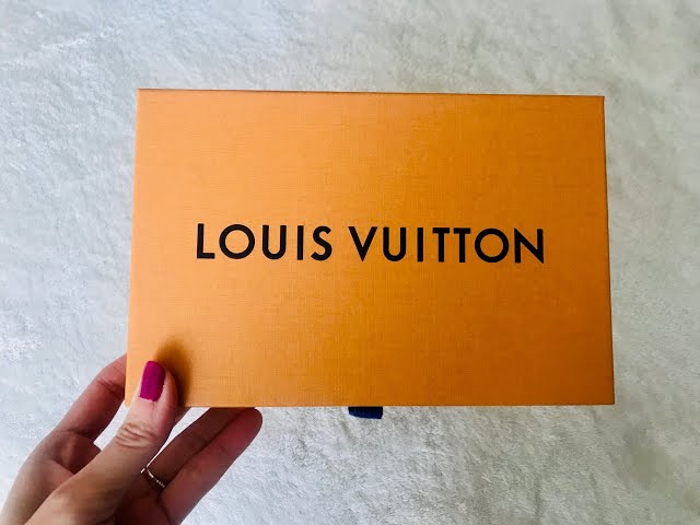 LOUIS VUITTON SLG UNBOXING + WHAT FITS INSIDE - YouTube