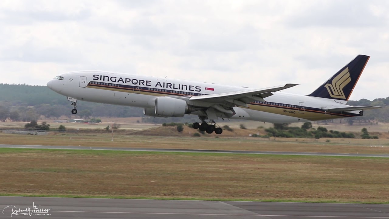 Singapore Airlines Boeing 777 landing at Canberra Airport 28012018 YouTube Singapore Airlines Boeing 777 landing at Canberra Airport 28012018 YouTube