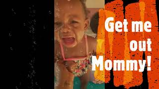 Ade Avi & Mommy - Pool Day