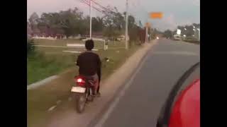 Kau Tetap Bertahan - Ciptaan Marlan Lauw (Official Music Video)