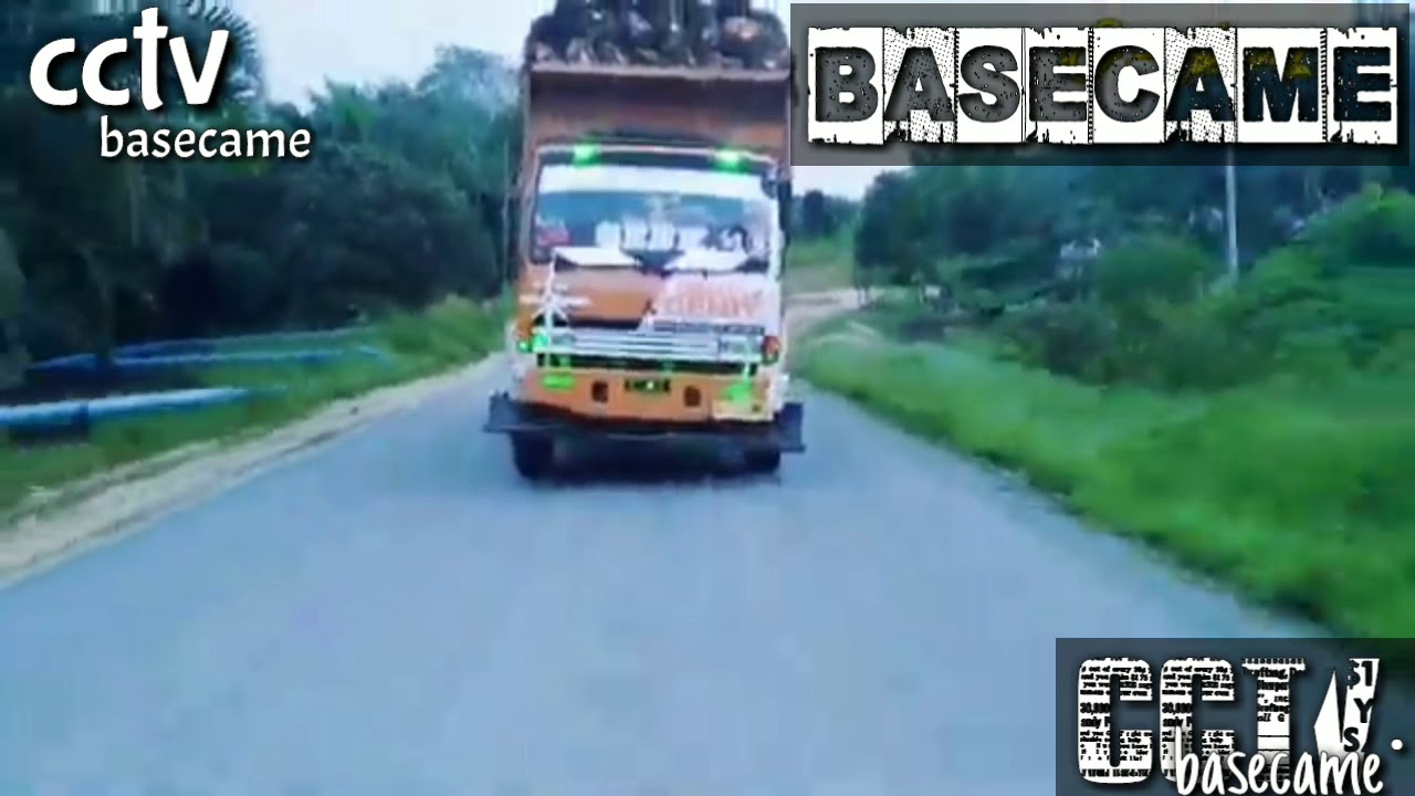  Dump  truk  genk tronton oleng  Emang genit YouTube